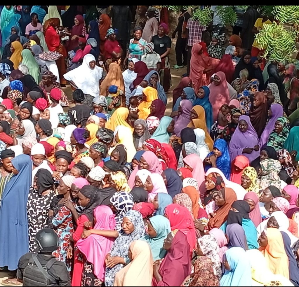 SDP supporters in Toto LG