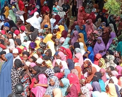 SDP supporters in Toto LG