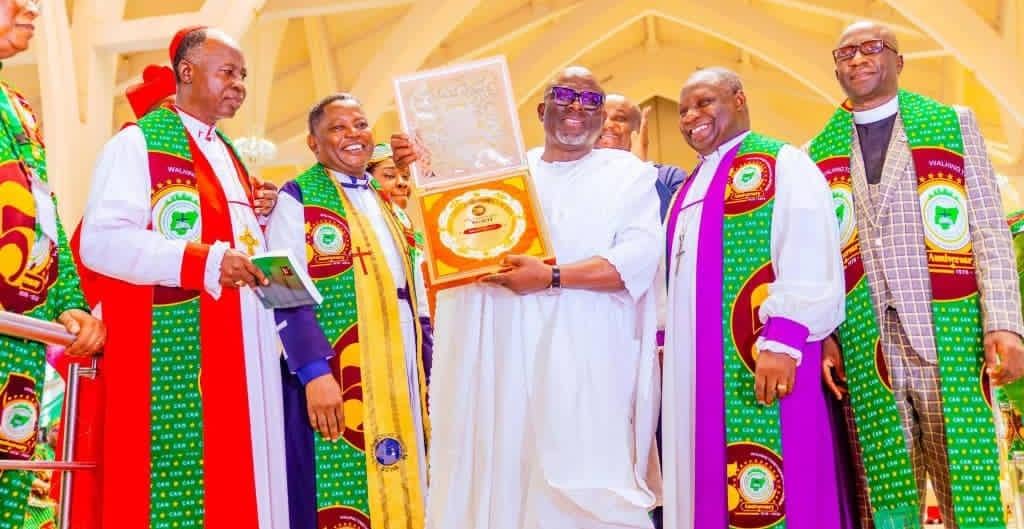 Senator Joel-Onowakpo Thomas has congratulated Governor Sheriff Oborevwori on his recognition with the Christian Icon Award by CAN.
